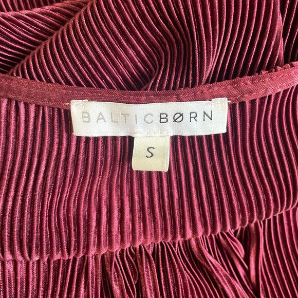 Baltic Born Venus Pleated Maxi Dress Burgundy Women’s Size Small Wedding Elegant - Picture 10 of 10